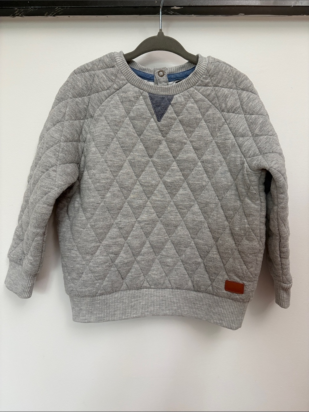 4/$20 🌱 7 For All Mankind Quilted Grey Sweatshirt
